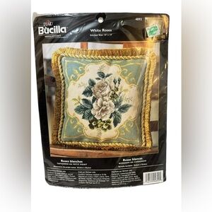 Bucilla WHITE ROSES Needlepoint Pillow Top Kit # 4892 NIP Persian Wool 14" X 14"